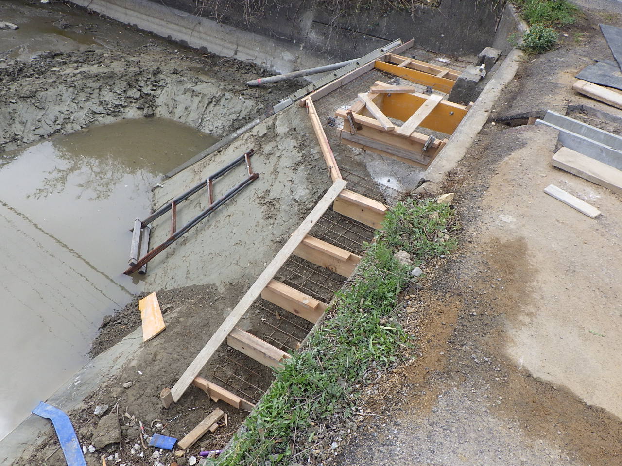 赤坂西谷下池改修工事　竣工